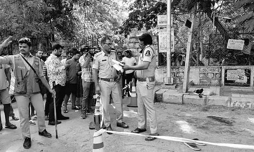 Hyderabad : अज्ञात हमलावरों ने सीपीआई नेता की गोली मारकर हत्या कर दी
