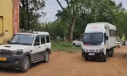 छत्तीसगढ़ सरकार ने 30 बांग्लादेशी नागरिकों को वापस भेजा छत्तीसगढ़ सरकार ने 30 बांग्लादेशी नागरिकों को वापस भेजा