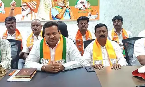 Shidalghatta : भाजपा ने निखिल के बयान पर आपत्ति जताई Shidalghatta : भाजपा ने निखिल के बयान पर आपत्ति जताई