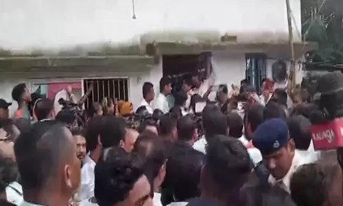 ओडिशा आत्मदाह मामला: छात्र का पार्थिव शरीर बालासोर स्थित पैतृक गांव लाया गया