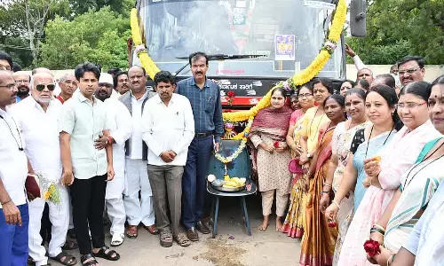 शक्ति योजना जिसने लाखों महिलाओं के सपनों को साकार किया शक्ति योजना जिसने लाखों महिलाओं के सपनों को साकार किया