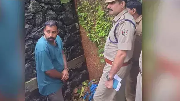 Kerala: 40 लाख की चोरी का राजफाश, जमीन में दबाकर रखे थे 39 लाख Kerala: 40 लाख की चोरी का राजफाश, जमीन में दबाकर रखे थे 39 लाख