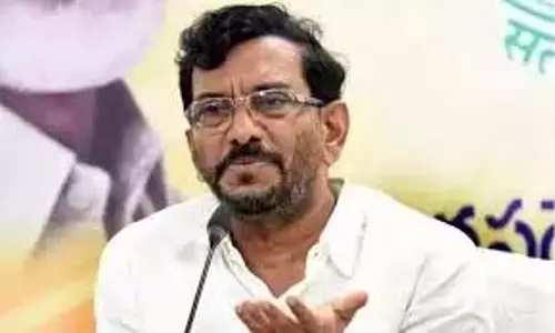 सोमिरेड्डी ने YSRC की आलोचना की, धमकियों पर पुलिस की चुप्पी पर सवाल उठाए