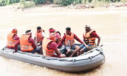 पानी से लबालब नाला किनारे पहुंचे थे पिकनिक मनाने, एक लापता पानी से लबालब नाला किनारे पहुंचे थे पिकनिक मनाने, एक लापता