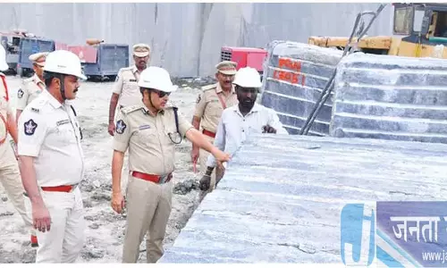 Andhra: IG ने चिमाकुर्ती पुलिस स्टेशन का निरीक्षण किया Andhra: IG ने चिमाकुर्ती पुलिस स्टेशन का निरीक्षण किया
