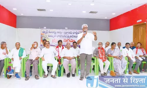 नगरपालिका हड़ताल: सरकार से हस्तक्षेप की मांग