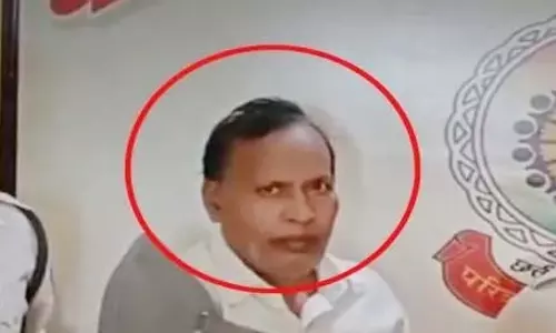 प्रिंसिपल को हवस की लत, होनहार स्टूडेंट्स को किया फेल, गिरफ्तार प्रिंसिपल को हवस की लत, होनहार स्टूडेंट्स को किया फेल, गिरफ्तार