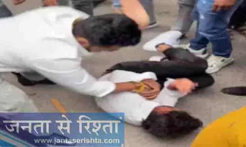 Delhi में इंटरनेट पोस्ट को लेकर प्रतिद्वंद्वी ने सोशल मीडिया इन्फ्लुएंसर की पिटाई की Delhi में इंटरनेट पोस्ट को लेकर प्रतिद्वंद्वी ने सोशल मीडिया इन्फ्लुएंसर की पिटाई की
