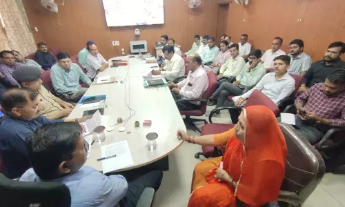 Jalore: जिला स्तरीय जनसुनवाई व संपर्क पोर्टल पर दर्ज परिवेदनाओं की समीक्षा बैठक गुरूवार को Jalore: जिला स्तरीय जनसुनवाई व संपर्क पोर्टल पर दर्ज परिवेदनाओं की समीक्षा बैठक गुरूवार को