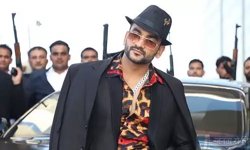 गुरुग्राम में हरियाणवी सिंगर फाजिलपुरिया पर फायरिंग, बाल-बाल बचे गुरुग्राम में हरियाणवी सिंगर फाजिलपुरिया पर फायरिंग, बाल-बाल बचे