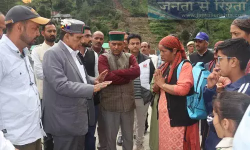 Himachal: स्वास्थ्य मंत्री ने आपदा प्रभावित सेराज में राहत उपायों की समीक्षा की