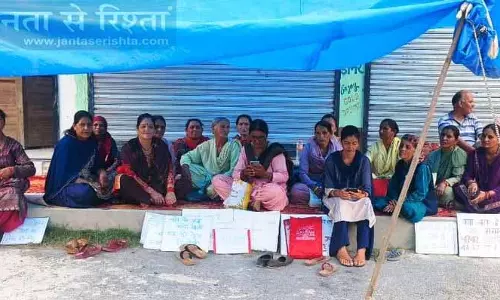Himachal: शराब की दुकान खुलने के विरोध में सभी पंचायत पदाधिकारियों ने दिया इस्तीफा Himachal: शराब की दुकान खुलने के विरोध में सभी पंचायत पदाधिकारियों ने दिया इस्तीफा