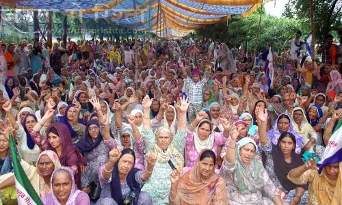 बिजली कंपनी के निजीकरण के सरकारी कदम के खिलाफ KMSC ने 14 जिलों में विरोध प्रदर्शन किया