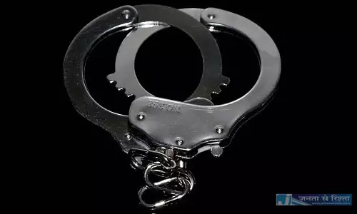 पिता-पुत्र के बीच बहस के बाद हिंसा, बेटे पर रेजर चलाने का मामला दर्ज