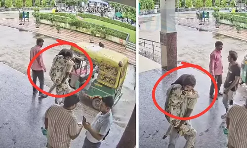 Gwalior : कीड़े के काटने से मौत, पार्टनर ने अस्पताल में छिपाई असलियत Gwalior : कीड़े के काटने से मौत, पार्टनर ने अस्पताल में छिपाई असलियत