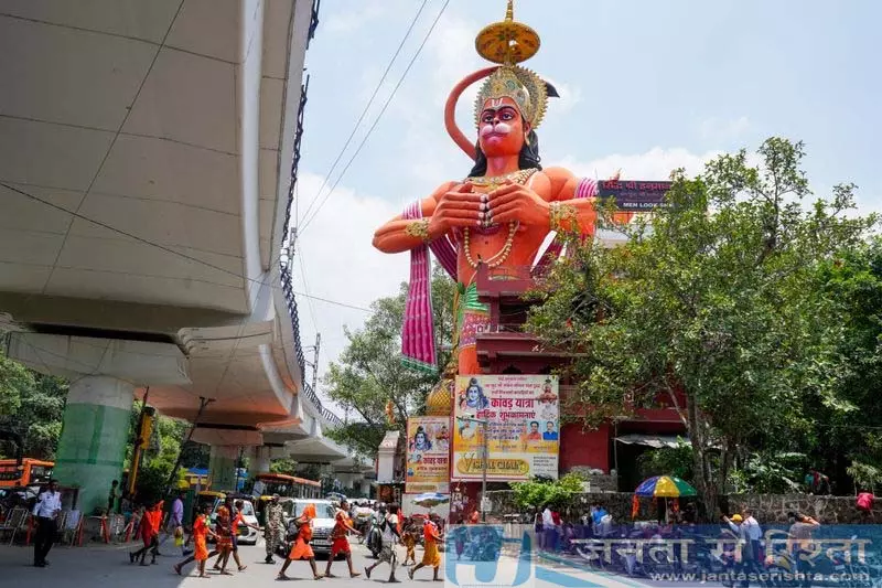 कांवड़ यात्रा: दिल्ली में सुरक्षा के लिए 5,000 पुलिसकर्मी और ड्रोन तैनात कांवड़ यात्रा: दिल्ली में सुरक्षा के लिए 5,000 पुलिसकर्मी और ड्रोन तैनात