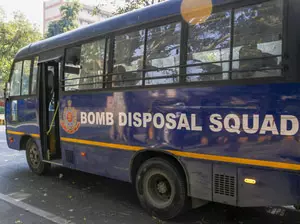 स्कूलों को फिर मिली बम से उड़ाने की धमकी, पुलिस और बम निरोधक दस्ते जांच में जुटे स्कूलों को फिर मिली बम से उड़ाने की धमकी, पुलिस और बम निरोधक दस्ते जांच में जुटे