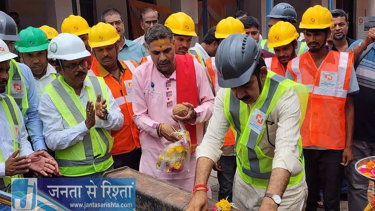 रेलवे स्टेशन का कायाकल्प शुरू, हवाई अड्डे जैसा होगा उन्नयन; सिंहस्थ 2028 से पहले पुनर्विकास कार्य पूरा करने का लक्ष्य रेलवे स्टेशन का कायाकल्प शुरू, हवाई अड्डे जैसा होगा उन्नयन; सिंहस्थ 2028 से पहले पुनर्विकास कार्य पूरा करने का लक्ष्य