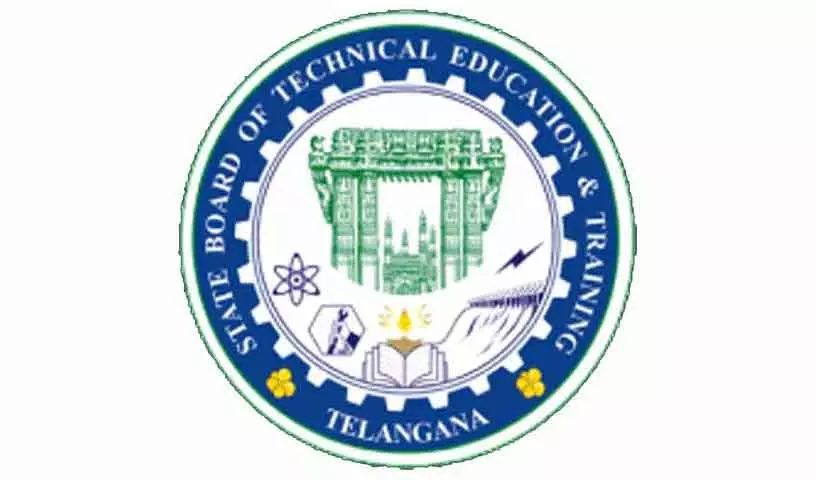 Telangana सरकार ने छात्रों पर भारी वित्तीय बोझ डाला, डिप्लोमा पाठ्यक्रमों की फीस बढ़ाई Telangana सरकार ने छात्रों पर भारी वित्तीय बोझ डाला, डिप्लोमा पाठ्यक्रमों की फीस बढ़ाई