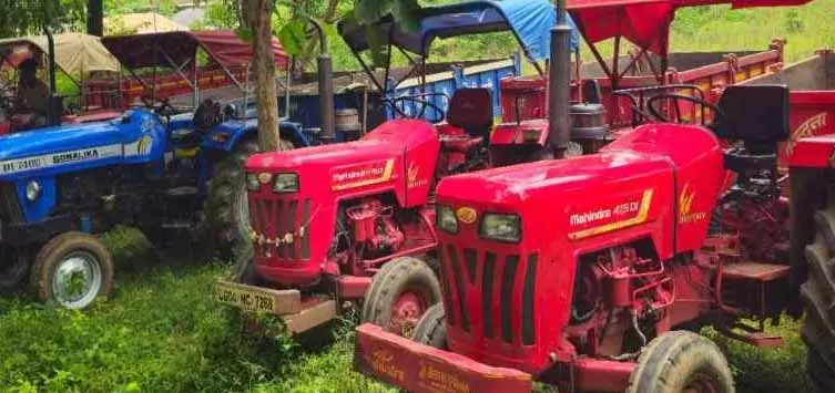 18 ट्रैक्टर रेत का अवैध परिवहन करते पकड़ाया, माइनिंग विभाग की कार्रवाई 18 ट्रैक्टर रेत का अवैध परिवहन करते पकड़ाया, माइनिंग विभाग की कार्रवाई