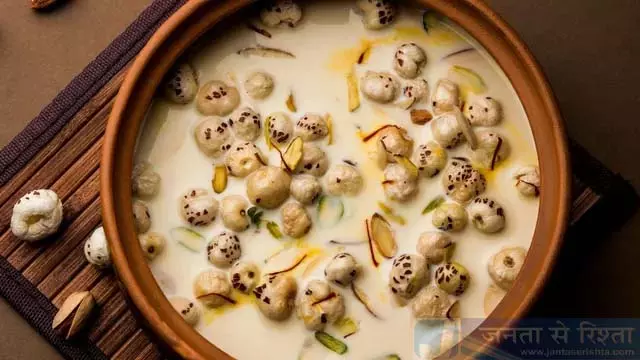सावन के दौरान व्रत के लिए परफेक्ट मखाना खीर कैसे बनाएं? सावन के दौरान व्रत के लिए परफेक्ट मखाना खीर कैसे बनाएं?