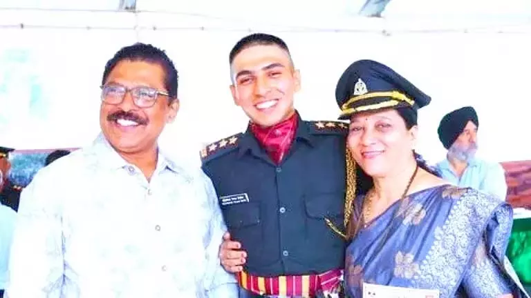 Goa के डॉ. तेजस कोवलेकर को भारतीय सेना की एलीट वेटरनरी कोर में कैप्टन के रूप में नियुक्त किया Goa के डॉ. तेजस कोवलेकर को भारतीय सेना की एलीट वेटरनरी कोर में कैप्टन के रूप में नियुक्त किया