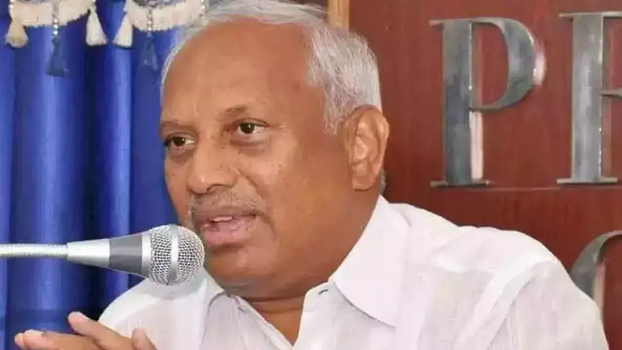 Andhra: चिंता ने धार्मिक मुद्दों को उठाने के लिए बंदी संजय की आलोचना की Andhra: चिंता ने धार्मिक मुद्दों को उठाने के लिए बंदी संजय की आलोचना की