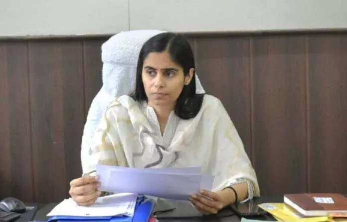 DDC ने रियासी में PMAY-U 2.0 कार्यान्वयन की समीक्षा की DDC ने रियासी में PMAY-U 2.0 कार्यान्वयन की समीक्षा की