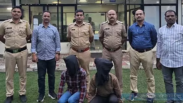 नांदेड़ के बुधवार पेठ में जबरन वसूली, दो आरोपियों की गिरफ्तारी नांदेड़ के बुधवार पेठ में जबरन वसूली, दो आरोपियों की गिरफ्तारी