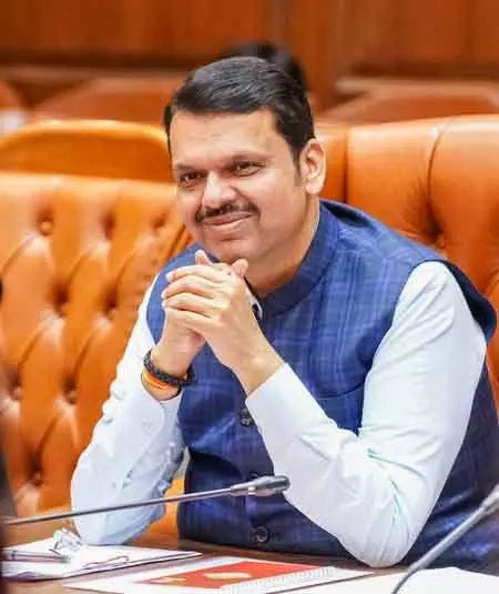 Maharashtra CM ने उद्धव ठाकरे को महायुति सरकार में शामिल होने का प्रस्ताव दिया Maharashtra CM ने उद्धव ठाकरे को महायुति सरकार में शामिल होने का प्रस्ताव दिया