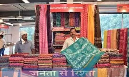 दिल्ली सरकार हथकरघा दिवस के अवसर पर ‘वस्त्र कथा’ कार्यक्रम आयोजित करेगी