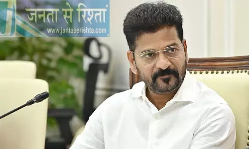 CM रेवंथ मुख्यमंत्रियों की बैठक में भाग लेने के लिए दिल्ली रवाना
