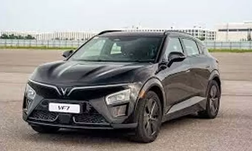 विनफास्ट ने VF 7 और VF 6 इलेक्ट्रिक SUV की प्री-बुकिंग शुरू की