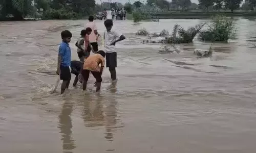 बलौदाबाजार में स्कूल बंद, बाढ़ जैसे हालात