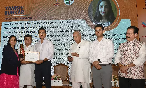 Jaipur : कौशल, नवाचार और खेलों में भविष्य गढ़ रहे युवा: राज्यवर्धन राठौड़ Jaipur : कौशल, नवाचार और खेलों में भविष्य गढ़ रहे युवा: राज्यवर्धन राठौड़