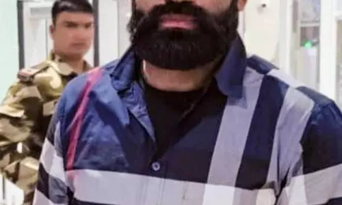 Punjab: मां की मौत का बदला लेने की गैंगस्टर की योजना नाकाम, 5 गिरफ्तार Punjab: मां की मौत का बदला लेने की गैंगस्टर की योजना नाकाम, 5 गिरफ्तार