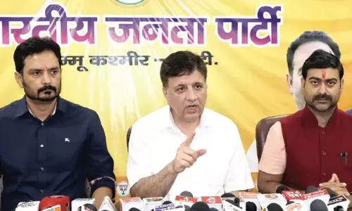 BJP का आरोप: सीएम उमर अब्दुल्ला कानून‑व्यवस्था को कमजोर कर रहे BJP का आरोप: सीएम उमर अब्दुल्ला कानून‑व्यवस्था को कमजोर कर रहे