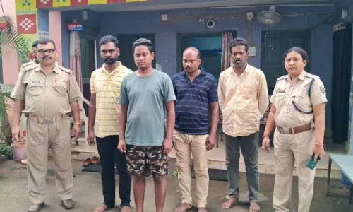 सरपंच के पति की हत्या के आरोप में चार गिरफ्तार