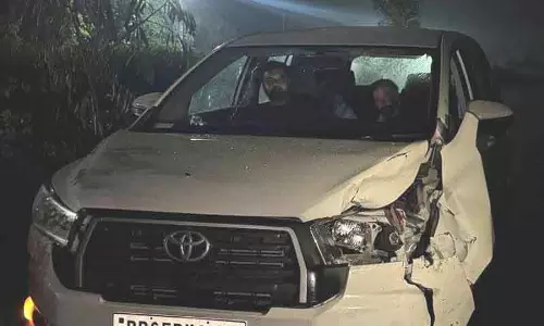MLA Jagdeep Kamboj Goldy और उनके परिवार की कार दुर्घटना में चमत्कारिक ढंग से जान बच गई MLA Jagdeep Kamboj Goldy और उनके परिवार की कार दुर्घटना में चमत्कारिक ढंग से जान बच गई