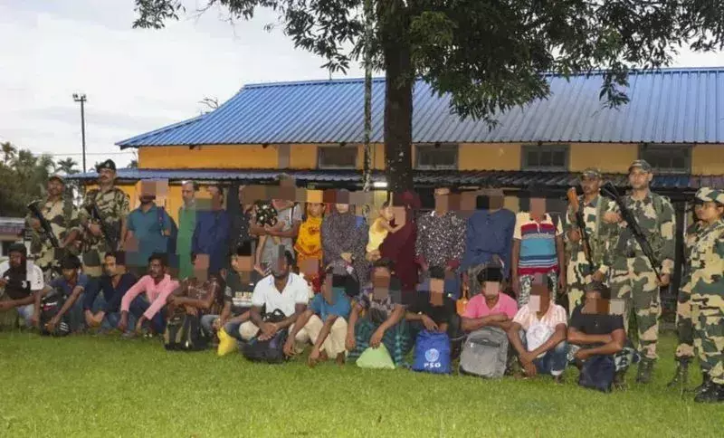 Meghalaya: संदिग्ध पशु तस्करों के हमले में बीएसएफ के दो जवान घायल Meghalaya: संदिग्ध पशु तस्करों के हमले में बीएसएफ के दो जवान घायल