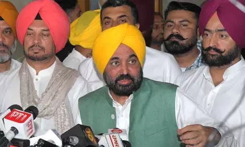 Punjab: विधानसभा ने बेअदबी विरोधी विधेयक विधायकों की प्रवर समिति को भेजा