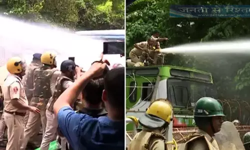 भुवनेश्वर में बीजद प्रदर्शनकारियों का हंगामा, पुलिस से भिड़े