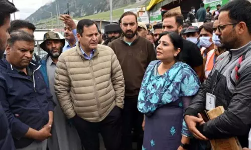 Javid Dar ने बालटाल में वेस्ट टू वेल्थ प्रदर्शनी का उद्घाटन किया Javid Dar ने बालटाल में वेस्ट टू वेल्थ प्रदर्शनी का उद्घाटन किया