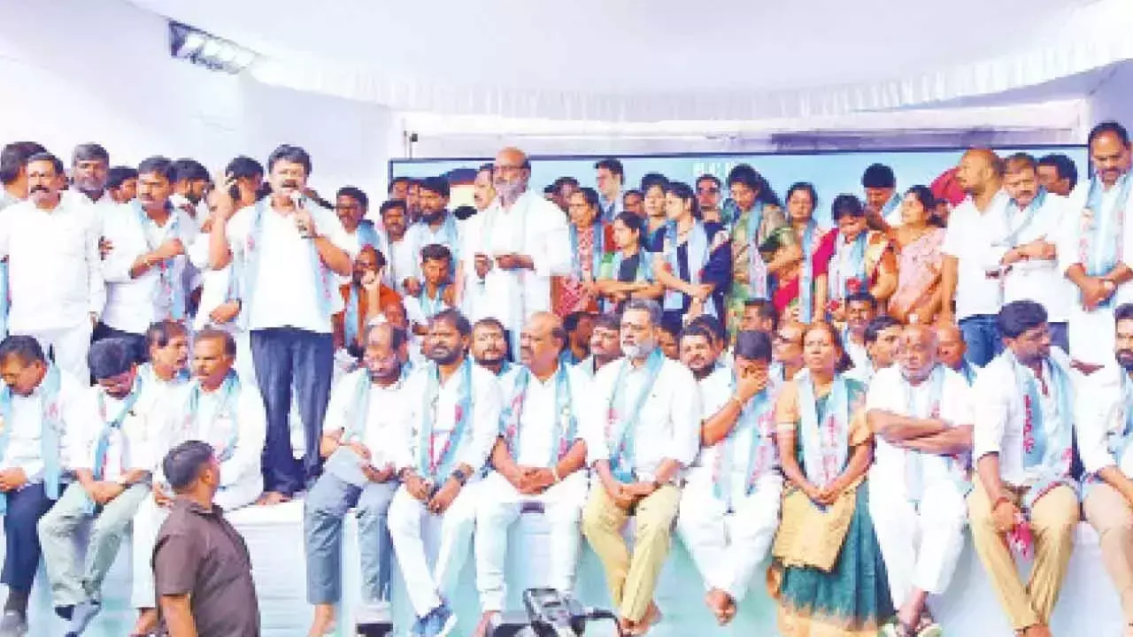 BRS नेताओं ने कांग्रेस पर पिछड़ी जातियों को धोखा देने का आरोप लगाया