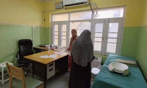 निवासियों ने डॉक्टरों पर GMC बारामूला से निर्धारित समय से पहले चले जाने का आरोप लगाया निवासियों ने डॉक्टरों पर GMC बारामूला से निर्धारित समय से पहले चले जाने का आरोप लगाया