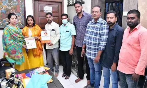 Amberpet के मेयर को बोनालाका आने का निमंत्रण दिया गया