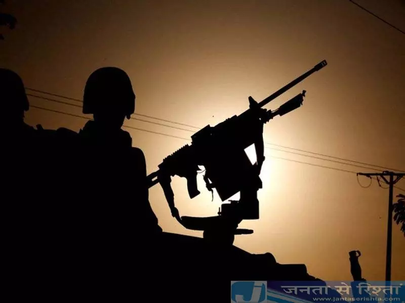 Pakistan: बलूचिस्तान के कलात में बस पर गोलीबारी में 3 की मौत, 7 घायल Pakistan: बलूचिस्तान के कलात में बस पर गोलीबारी में 3 की मौत, 7 घायल