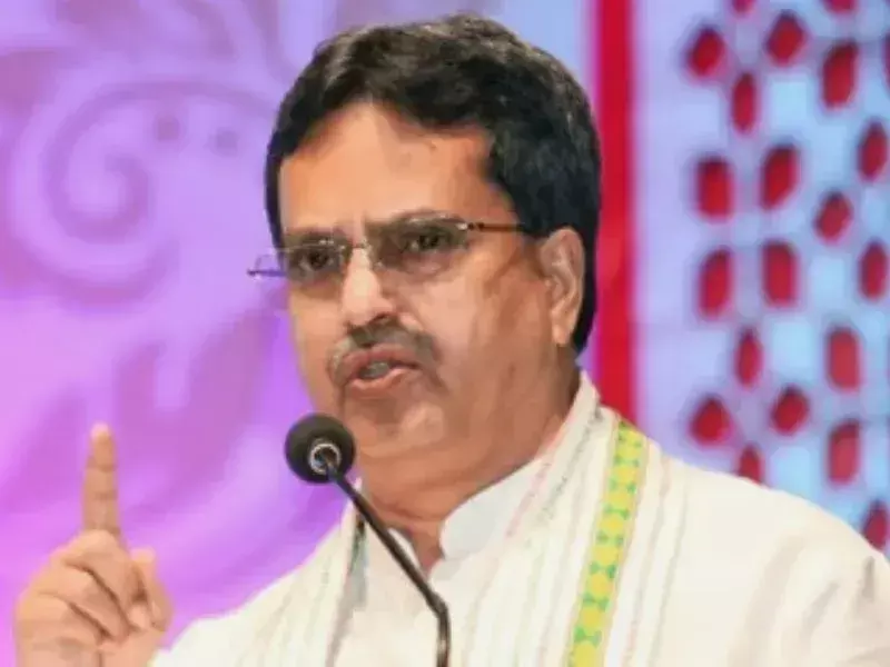 Tripura CM माणिक साहा ने 184 जूनियर इंजीनियरों को नियुक्ति पत्र वितरित किए Tripura CM माणिक साहा ने 184 जूनियर इंजीनियरों को नियुक्ति पत्र वितरित किए