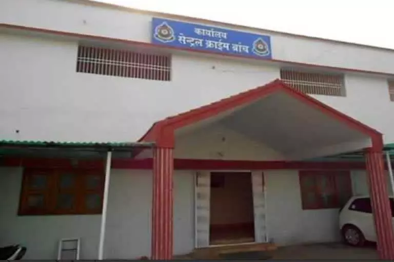 रायपुर: पेट्रोल पंप कर्मचारी की हत्या का मामला, आरोपी गिरफ्तार रायपुर: पेट्रोल पंप कर्मचारी की हत्या का मामला, आरोपी गिरफ्तार