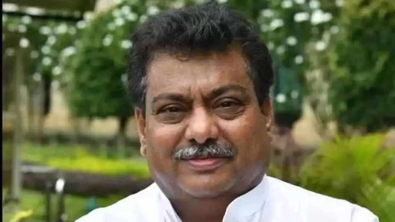 राज्य में उद्योगों के लिए पर्याप्त भूमि: MB Patil राज्य में उद्योगों के लिए पर्याप्त भूमि: MB Patil